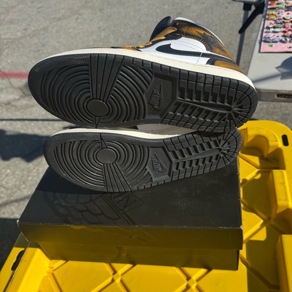 Jordan Mid (8 men’s) - Picture 4 of 5